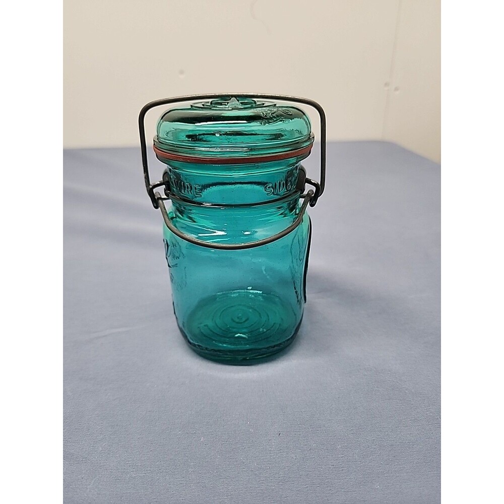 Vintage 1960s Ball Ideal Canning Jar In " Ball Blue" 1 Pint Hinged Bail Lid EUC